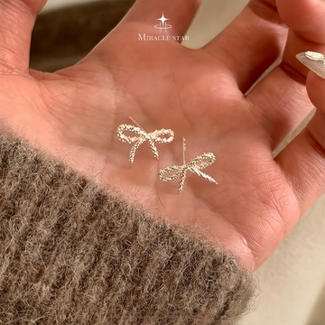 台灣現貨✨隔日到    純銀蝴蝶結耳釘女 小巧精緻設計 女生防敏耳飾 女性耳環