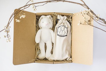 【彌月禮盒-客製皮牌】 mini 兔two愛的被被 有機棉禮盒