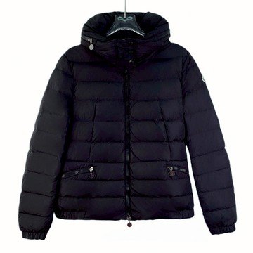 (M) moncler質感羽絨logo拉鍊黑色外套