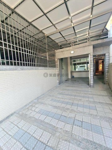 明正國中大地坪雙車墅 正市中心明星學區旁｜屏東縣屏東市公勤街