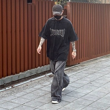 ☆LimeLight☆ 水洗 地球 歌德字體 寬鬆 落肩 短袖 五分袖 K-TS006