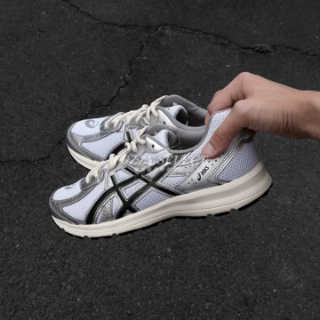 【逢甲FUZZY】Asics 亞瑟士 JOG 100S 銀灰黑 復古 銀 灰 黑 Y2K 1201A967100
