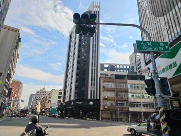 文化中心華尚Dear兩房雙車位 ｜高雄市苓雅區和平一路