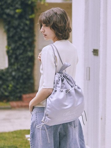 光澤感貼鑽LOGO束口兩用後背包(08001398500) - Maison de FLEUR