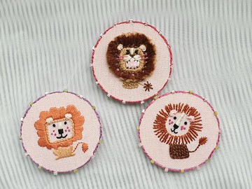 手工刺繡動物別針/鑰匙圈/獅子/ABC