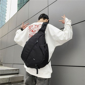 【臺灣出貨】🚀韓國ins男包郵差包復古學院風多功能情侶單肩包機能揹包斜挎包女