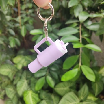 臺灣熱賣🔥🔥迷你冰霸杯小掛件超小瓶子鑰匙扣可放口紅脣膏防丟掛件蓋帽收納