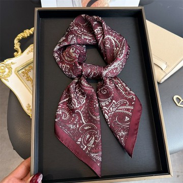 絲巾 方巾 經典腰果花絲巾 仿真絲絲巾 印花絲巾 小方巾 高級感披肩 防曬絲巾 系脖職業領巾 頭巾 圍巾 70*70