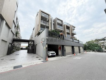 太平長億商圈|臨路大面寬｜邊間電梯豪墅				｜台中市太平區永成北路
