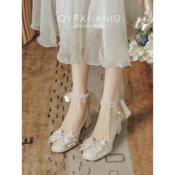 瑪麗珍婚鞋女2024新款秀禾婚紗訂婚伴娘鞋不累腳高跟方頭粗跟單鞋