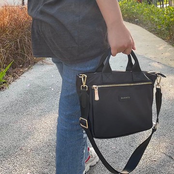 尼龍系列 輕巧手提小方包 黑色 獨特紋路 多色可選