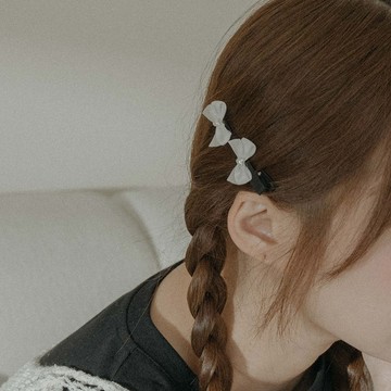 QUEENSHOP_ S 女裝 正韓 愛心小珍珠蝴蝶結髮夾 兩色售 現+預 【07090376】