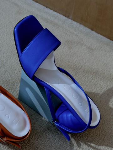 Exclusive_HN061 - Mou Slingback Sandal_Blue