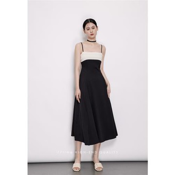 Lana Lang黑白撞色吊帶裙女2024夏裝新款設計感高腰顯瘦連衣裙