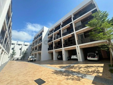 左營高鐵後站蓮池潭全新未住有孝親房雙車透天-地上權｜高雄市左營區左營下路