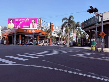 楠梓近家樂福/益群橋臨路騎樓店面透天｜高雄市楠梓區壽豐路