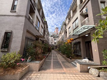 芸北屯雙拼豪墅✨6房✨3車位✨地坪42｜台中市北屯區崇德二路一段