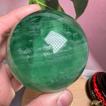 千層雲繞感🌁天然綠螢石球 19號528公克 直徑6.7公分❤️透綠💯螢石 綠螢石 天然水晶 瑩石球 綠瑩石 A2603