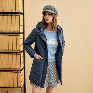 ILEY伊蕾 可拆式帽長版鋪棉外套(深藍；M-2L)