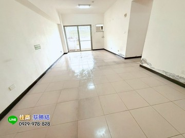 鄰近火車站/大道新城/大三房平面車位/雙陽台｜台南市北區北門路二段