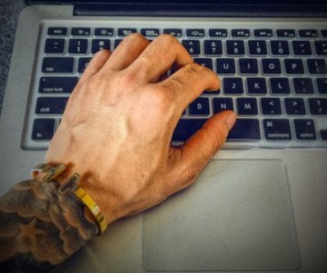 原創 鋼鈦 金銀黑 手環 不退色  現貨