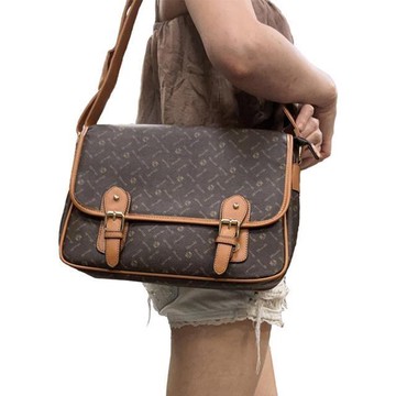 書包中容量主袋+外袋共三層進口防水防刮皮革