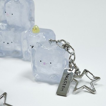 可疑冰塊鑰匙圈 – 手工樹脂冰塊附可愛表情