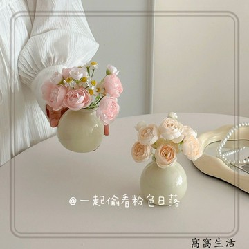 台灣出貨 迷你花瓶 簡約迷你陶瓷小花瓶ins風高顏值擺件桌面可愛小裝飾品高級感可愛