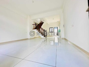 [專]稀有全新雙車並排大面寬大地坪車庫透天｜高雄市梓官區中崙路