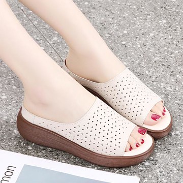 【LN】★防滑厚底洞洞鞋(女鞋/舒適/好走)