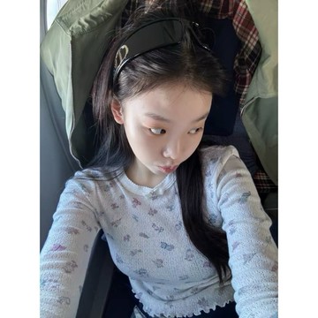 Muun Studio 可愛蝴蝶結白色正肩長袖t恤女春秋冬內搭打底獨特別緻甜辣妹上衣