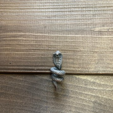 龍捲風眼鏡蛇墜飾（眼鏡蛇項鍊）