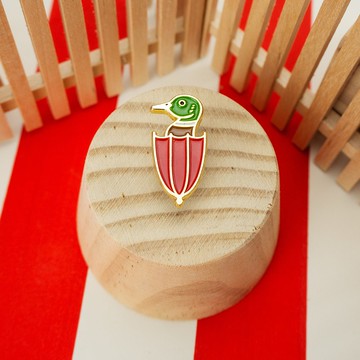 鴨子傘琺瑯別針