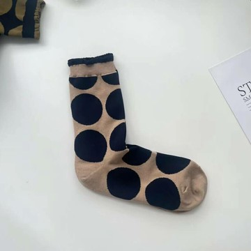 復古波點中筒襪827005