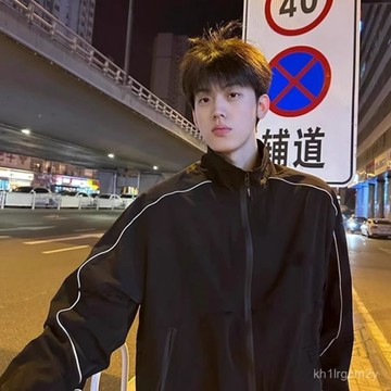 J限時特賣🎉韓國 C字個性 Y2K風格 尼龍外套 線條 折線 防風 防曬 賽車 風衣外套 高級感 外套 休閒運動外套 V