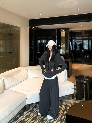 【missy shop】夜幕初見假兩件連帽上衣長褲套裝-88373