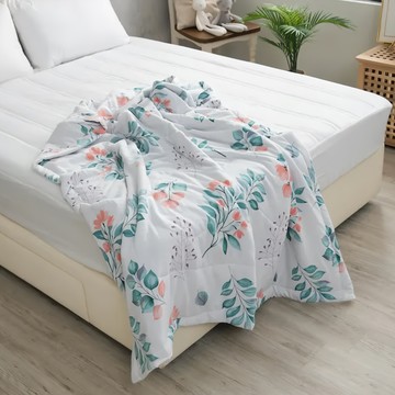 eyah 宜雅 蠶絲石墨烯鋪棉涼被 水洗綿工藝  150 x 180cm  粉瓣青葉 粉色