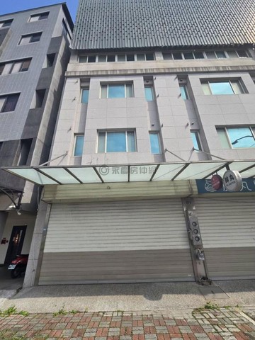 牛埔商圈/公道三/輕屋龄大面寬電梯住店｜新竹市香山區牛埔東路