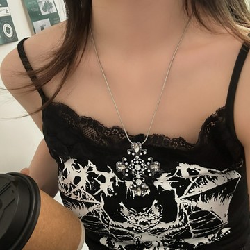 【台灣公司 可打統編】免運 朋克風鑲鉆十字架項鏈輕奢高級感設計長款鎖骨鏈簡約重工時尚項飾 可開發票 全館五折 工廠現貨直銷 新品特價 z9211