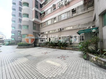 軟體園區一樓四房樓中樓雙套房平面車位透天格局｜台中市大里區中山路