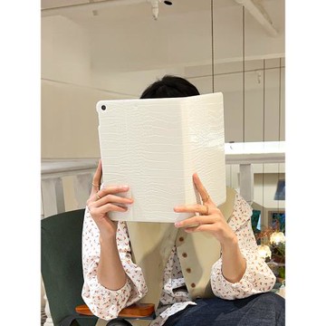 適用iPad保護殼2022pro11寸帶筆槽書本款小眾Air4皮革2021第九代air5防彎十10.2蘋果平板10.9防摔mini6保護套