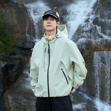 【S-4XL大尺碼🔥】戶外衝鋒衣 三防軟殼外套 連帽夾克 登山服 騎行服  情侶款 男女同款