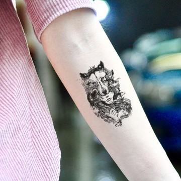 OhMyTat 母狼 She Wolf 刺青圖案紋身貼紙 (2 張)