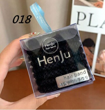 韓系高彈系列編織髮圈 8入/盒  規格: #018 不勒頭、不扯髮、超有彈性，一戴上就不想換， 嚴選高密度彈性纖維編織