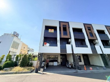 枋寮輕屋齡面寬雙車墅 絕無僅有 非您莫屬｜屏東縣枋寮鄉隆山路