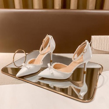蘇社交珍珠婚鞋女新款白色一字帶伴娘鞋婚紗新娘鞋細跟高跟鞋單鞋