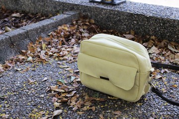 Chez。福利品 - 方圓小肩－檸檬黃