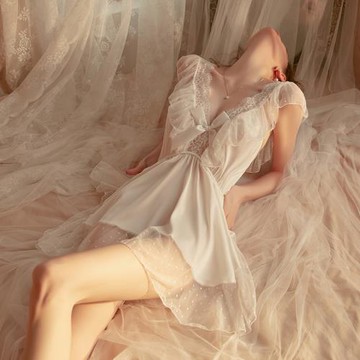 性感睡裙2025年新款女春夏季小胸深V純欲火辣高級感吊帶睡衣短裙
