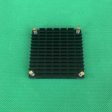 輕微摩擦 AAVID 70x70x9mm 低風阻 黑色鋁合金 散熱片 散熱器