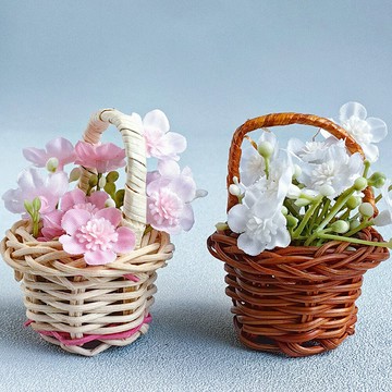 迷你手提小花籃 袖珍小提籃 仿藤編 小竹籃 手提籃 微縮道具 桌面擺飾 拍照道具 裝飾品【BlueCat】【RT1517】